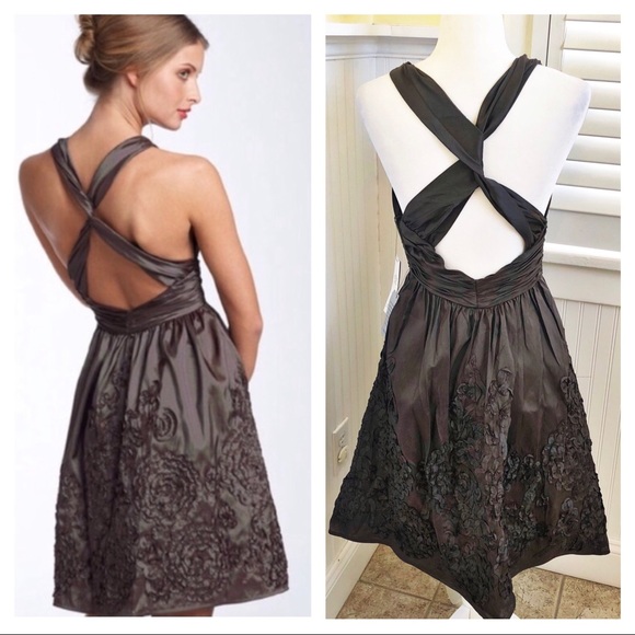 Adrianna Papell Rosette Halter Formal Dress Sz 4 - Picture 2 of 5